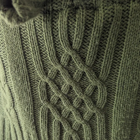 Sweater Top & Skirt Size S-M - Picture 7 of 7